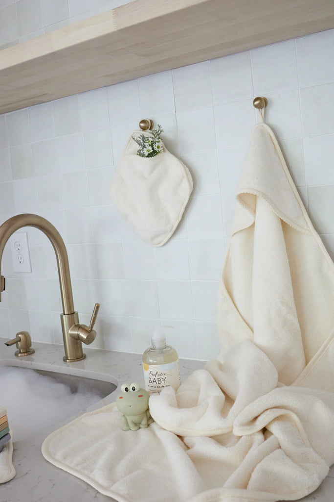 Solid Scalloped Hooded Towel And Washcloth Set - Cream