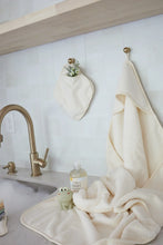 Load image into Gallery viewer, Solid Scalloped Hooded Towel And Washcloth Set - Cream