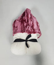 Load image into Gallery viewer, Winx &amp; Blinx Marble Raspberry Hooded Towel