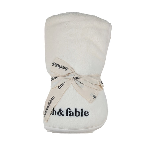 Finch & Fable Sherpa Blanket - Milk