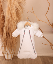 Load image into Gallery viewer, Mantel Contrast Duo Zipper Quilted Baby Bunting - White