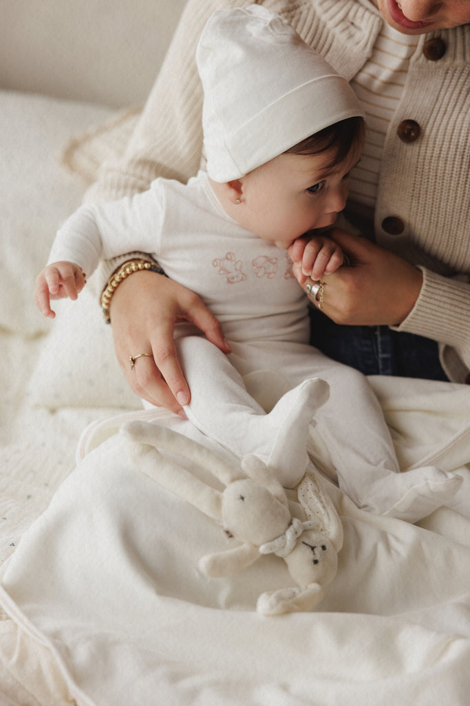 Mema Knits Embroidered Stitch Teddy Layette Set - Winter White/Pink Stitching
