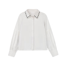 Load image into Gallery viewer, Velvette Label Ribbon Stitch Shirt - White