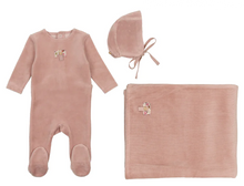 Load image into Gallery viewer, Bee &amp; Dee Button Applique Velour Set-Mauve