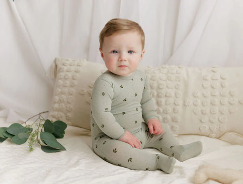 Bonjoy Scattered Leaf Print Footie & Beanie - Green