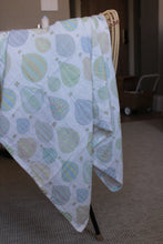 Load image into Gallery viewer, Little Threads Pastel Air Balloon Muslin Blanket