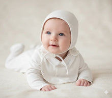 Load image into Gallery viewer, Little Parni Pointelle Footie, Bonnet And Bib (K656) - White/Light Blue
