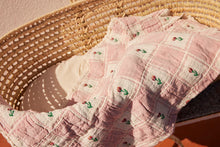 Load image into Gallery viewer, Bebe Organic Tulip Patchwork Blanket - Mauve
