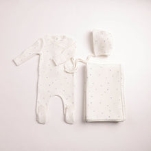 Load image into Gallery viewer, Bee &amp; Dee Boys Boutique Delicata Floral Layette Set - Linen/Chalk