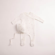 Load image into Gallery viewer, Bee &amp; Dee Girls Boutique Delicata Floral Footie And Bonnet - Linen/Chalk
