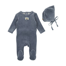 Load image into Gallery viewer, Bee &amp; Dee Button Applique Velour Footie with Bonnet-Storm Blue