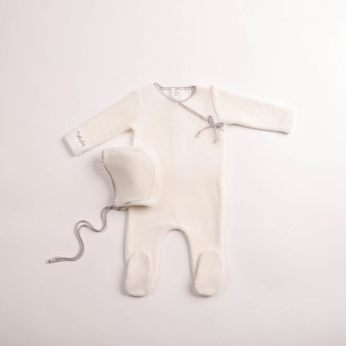 Bee & Dee Classic Stitch Velour Footie And Bonnet - Chalk White
