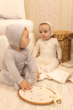 Load image into Gallery viewer, Bee &amp; Dee Classic Stitch Velour Footie And Bonnet - Chalk White