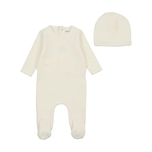 Load image into Gallery viewer, Bee &amp; Dee Classic Velour with Bow Wreath  Footie with Beanie - Ivory