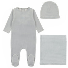 Load image into Gallery viewer, Bee &amp; Dee Classic Velour with Bow Wreath Layette Set - Powder Blue