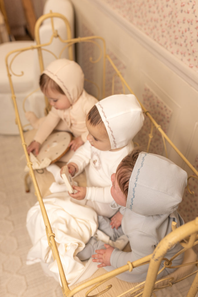 Bee & Dee Cradle Scene Footie And Bonnet - Crisp Blue
