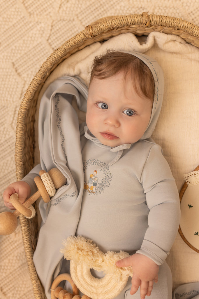 Bee & Dee Cradle Scene Footie And Bonnet - Crisp Blue