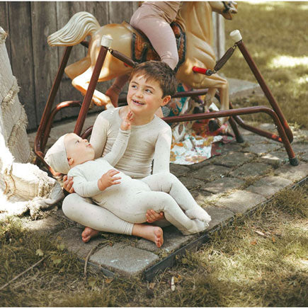 Ladida Sand Star Print Footie & Hat Set