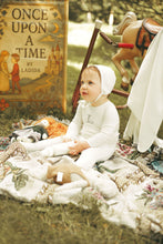 Load image into Gallery viewer, Ladida Ivory Ribbed Footie &amp; Bonnet - Blue "L"