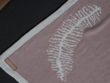 Load image into Gallery viewer, Inimini Feather Blanket Mauve