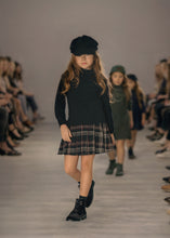 Load image into Gallery viewer, Mode Avant Sweatshirt Dress With Pleated Plaid
