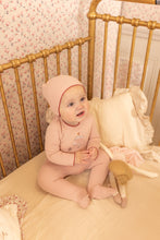 Load image into Gallery viewer, Bee &amp; Dee Kids In Sketch Footie And Beanie - Caramel