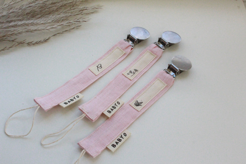 Babyo Linen Pacifier Clip Heart Label - Light Pink