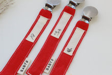 Load image into Gallery viewer, Babyo Linen Pacifier Clip Heart Label - Red