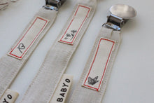 Load image into Gallery viewer, Babyo Linen Pacifier Clip Heart Label - Tan