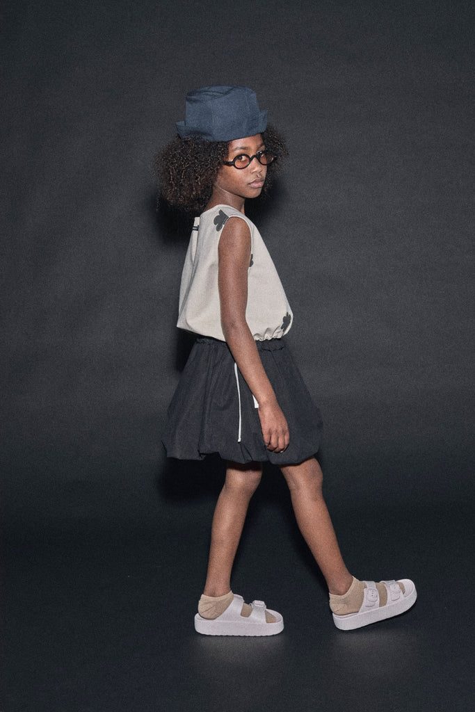 Little Creative Factory Black Flower Print Canvas Coral Reef Crop Top