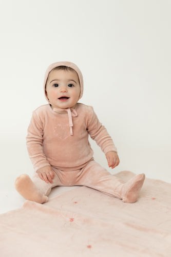 Bee & Dee Lovely Loops Velour Footie And Bonnet - Rose