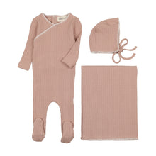 Load image into Gallery viewer, Mema Knits  Textured Embroidery Edge 3PC Set - Pale Pink &amp; Cream Stitch