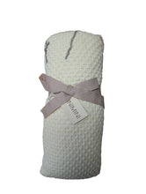 Load image into Gallery viewer, Inimini Blanket 2612B - Ivory / Pink