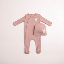 Load image into Gallery viewer, Bee &amp; Dee Pompom Bunny Wrap Footie And Beanie - Pink Heather