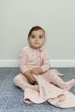 Load image into Gallery viewer, Bee &amp; Dee Pointelle Pretty Petals Layette Set - Pearly Pink