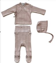 Load image into Gallery viewer, Bebe Organic Bebe Wrap 2 Piece Set with Bonnet- Dusty Pink