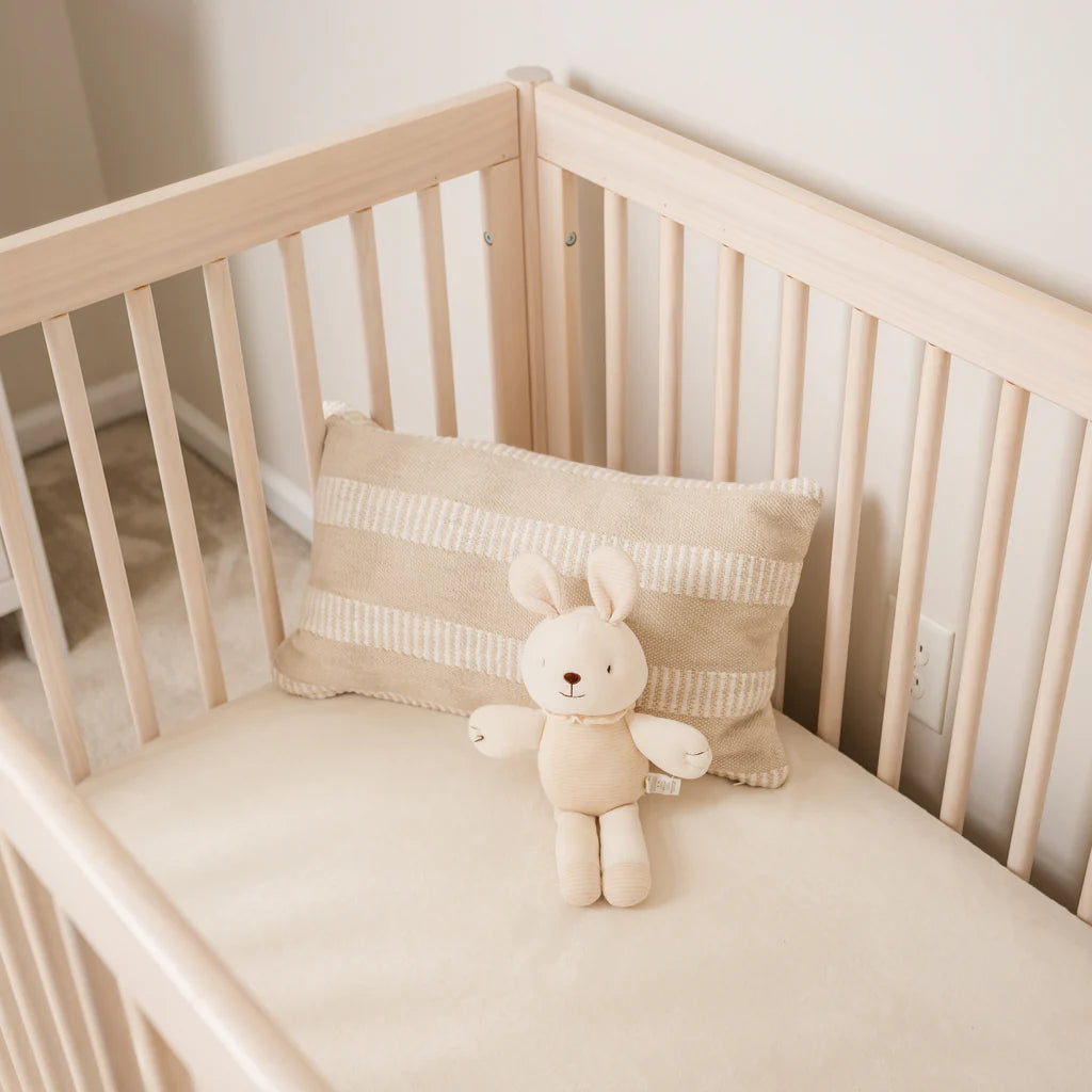 Swaddle Bee Crib Sheet - Ivory