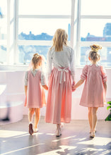 Load image into Gallery viewer, Little Tempest Scallop Hem Jumper And Embroidered Blouse Set - Salmon/White