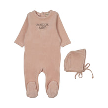 Load image into Gallery viewer, Mema Knits Bonjour Baby Stitched Velour Footie &amp; Bonnet -Pale Rose/Otter Stitching