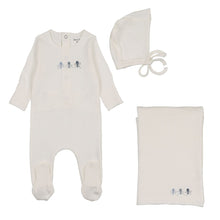 Load image into Gallery viewer, Bee &amp; Dee Rattles Pointelle Layette Set - Chalk White Boys