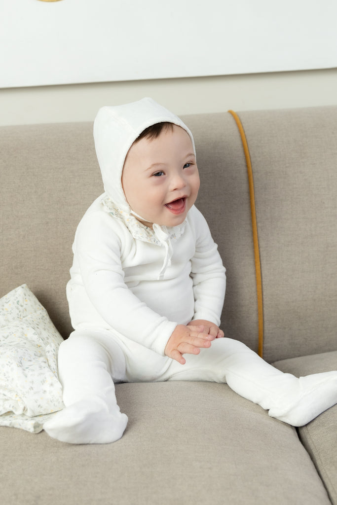 Bee & Dee Whimsical Bloom Collar Layette Set - Chalk White Boys