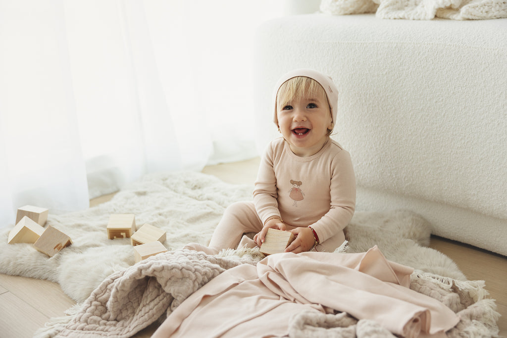 Lilette Graphic Footie And Hat - Dusty Pink