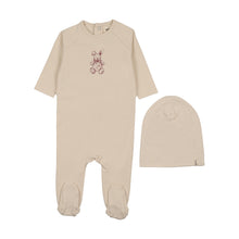 Load image into Gallery viewer, Mema Knits Vintage Bunny Print Footie &amp; Beanie - Light Beige/Rosewood
