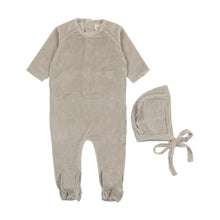 Load image into Gallery viewer, Mema Knits Thin Striped Velour Footie + Bonnet - Oatmeal/ Powder Blue