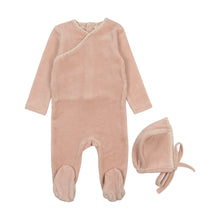 Load image into Gallery viewer, Mema Knits Velour Embroidered Footie + Bonnet - Pale Pink