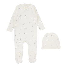 Load image into Gallery viewer, Lilette Printed Wrapover Footie &amp; Beanie Set - Clover Ivory