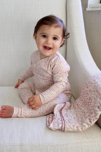 Little Threads Mauve Heirloom Vine Muslin Blanket