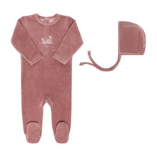 Load image into Gallery viewer, Ely&#39;s &amp; Co Velour Embroidered Flower Footie &amp; Bonnet - Pink