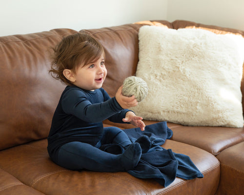 Ribbed Pocket Navy Footie