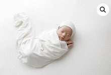 Load image into Gallery viewer, Jacqueline &amp; Jac Beanie &amp; Blanket Set Natural White